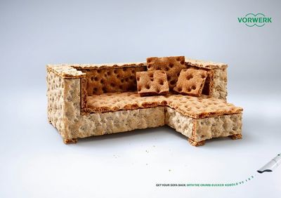 当家务变成一场甜蜜邂逅 福维克吸尘器的“饼干沙发”广告设计解析